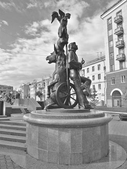 Вместо памятника основателю правобережья стоит скульптура «Бременские музыканты»
