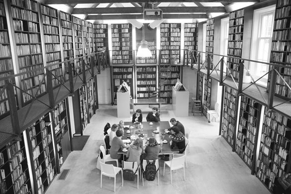 Библиотека Голландского фонда литературы — мечта филолога