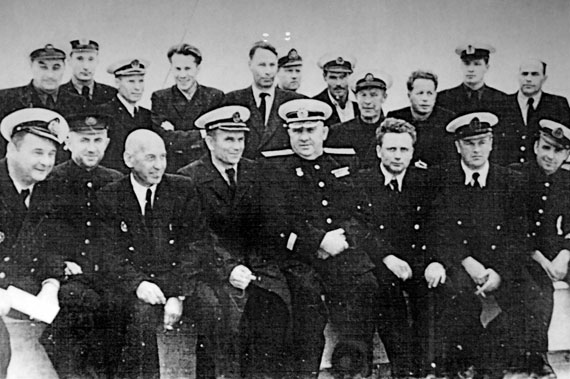 Ф.В.Наянов в центре и капитаны перегона-1954